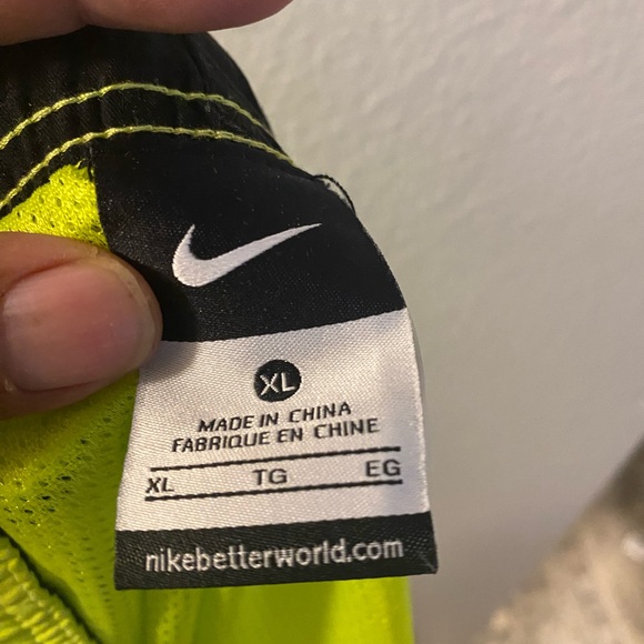 Nike RN37763 Men’s Neon Lime Sport Short Size XL - Picture 12 of 12